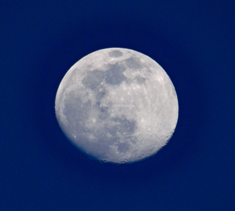 Белая холодная луна. Почему холодная Луна. Long Moon Jinming.